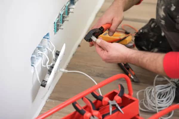 Elektroinstallation für Betriebe in Wolfern komplett aus einer Hand